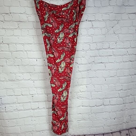 LuLaRoe TC (12-22) Red Feathers Butter Soft Legging Heart Love Plus Size Stretch - Picture 6 of 8
